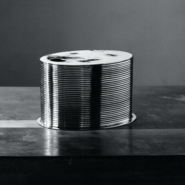 Metallia - Didone
Barattolo - scatola porta gioie in peltro
Design Marco Susani e Mario Trimarchi